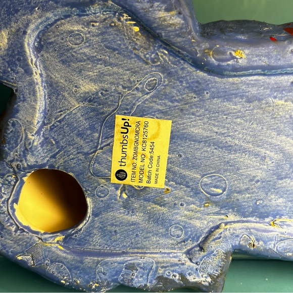 ThumbsUp! Zombie Gnome Crawler with GITD Eyes - Picture 6 of 10